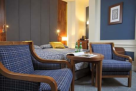 Double Club Room