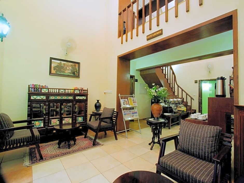 The Colonial Manek Manor by SAH