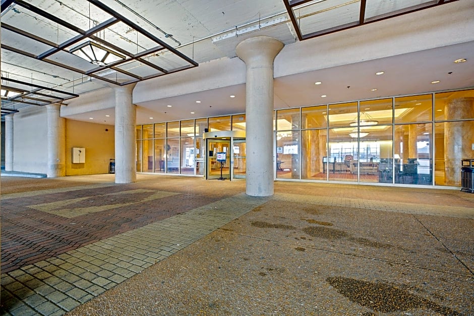 OYO Hotel St Louis Downtown City Center MO