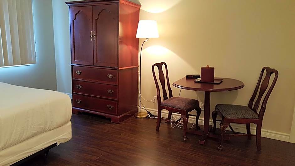 Duvernay Studios and Suites