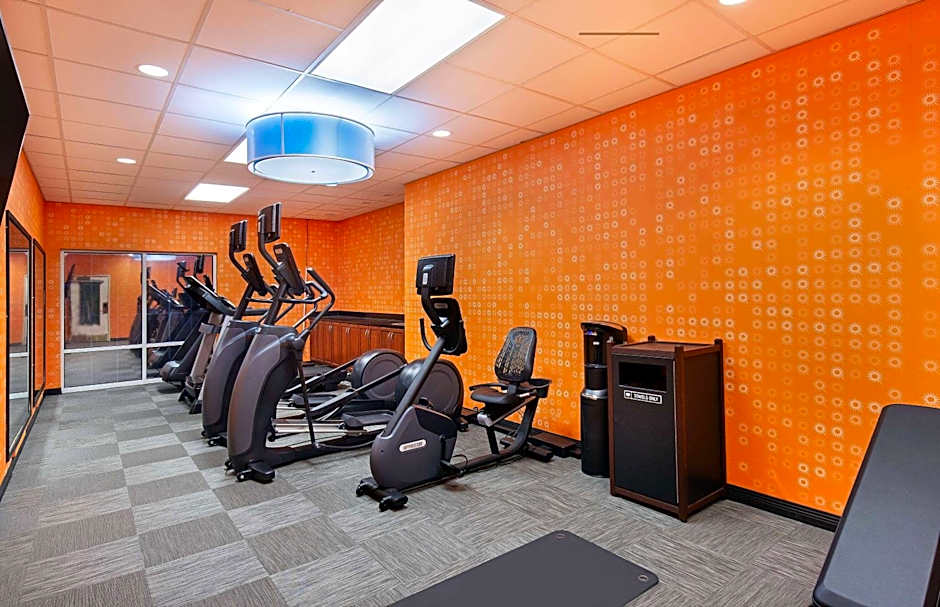 La Quinta Inn & Suites by Wyndham Bowling Green