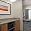Hampton Inn By Hilton & Suites Moline-Quad City International Airport, Il