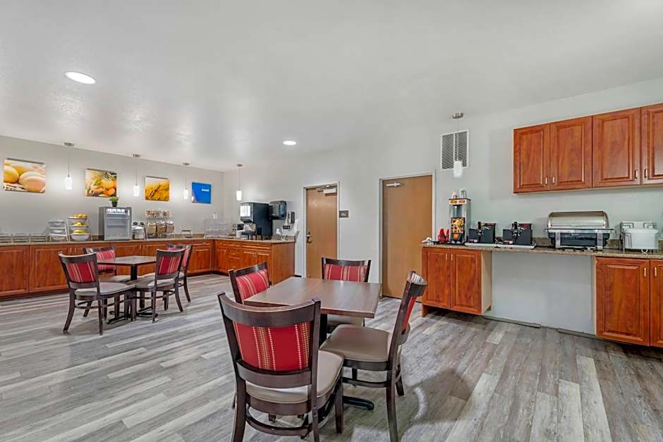 Comfort Suites Lake Geneva East