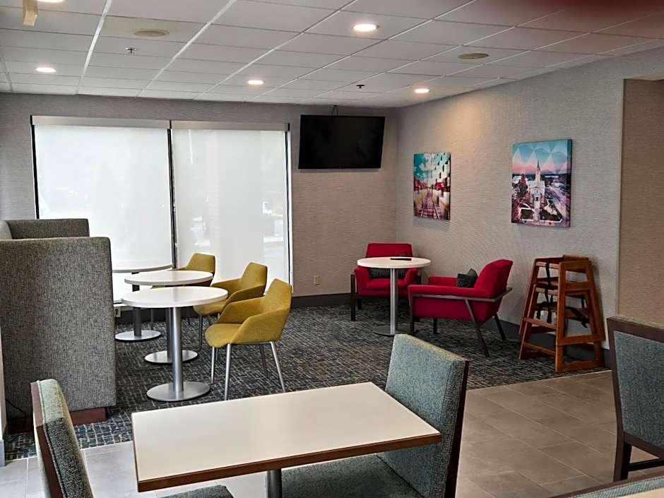 Hampton Inn By Hilton Commerce