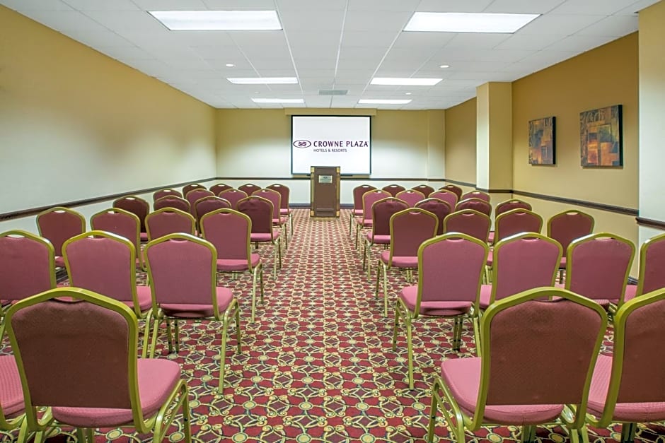 Crowne Plaza Cleveland Airport By IHG