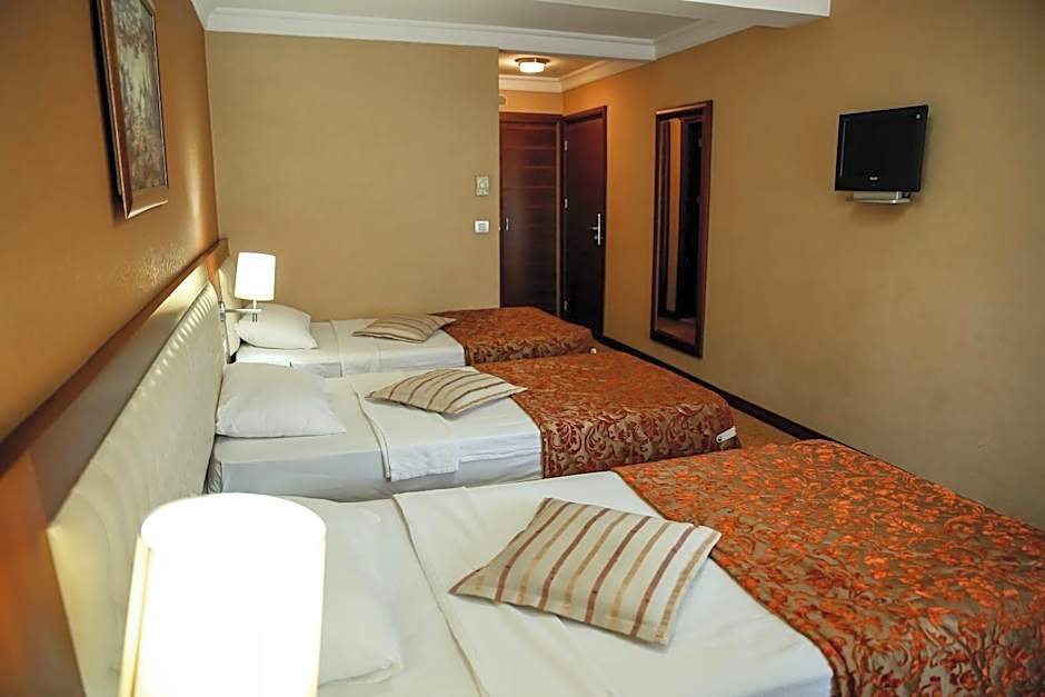 Yuksel Hotel