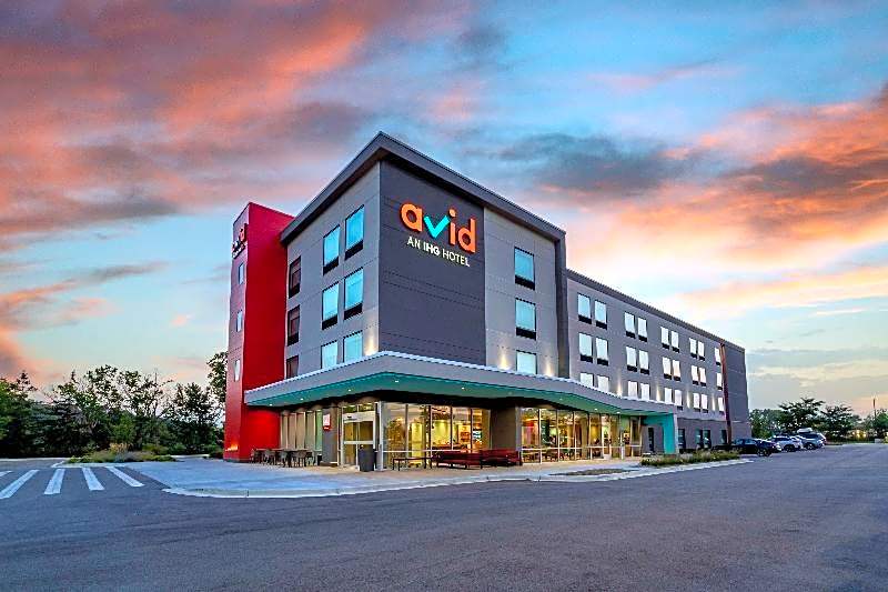 avid hotels MILWAUKEE WEST - WAUKESHA