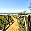 Beachside flat with large balcony - Beahost
