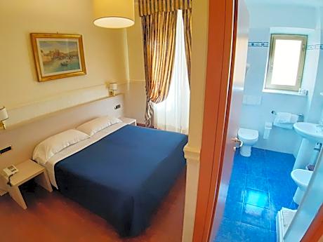 Double or Twin Room with Private Bathroom