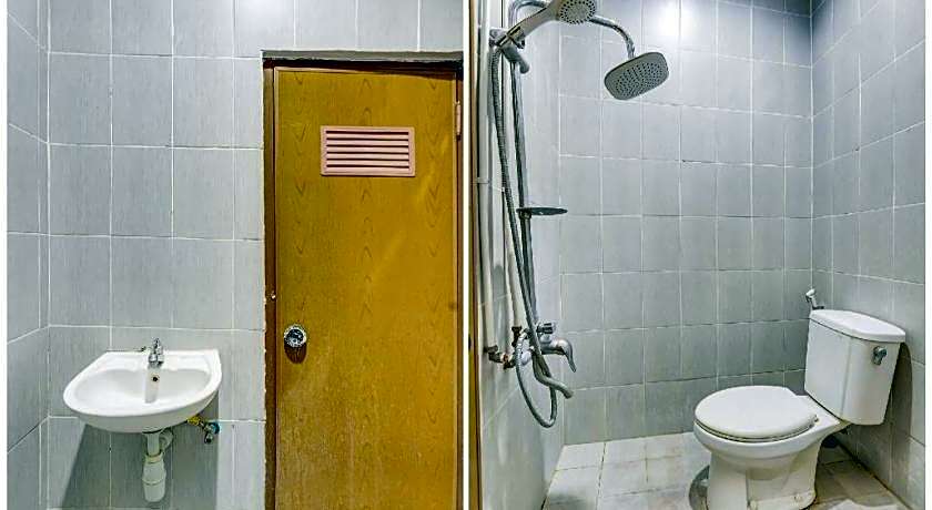 OYO 90927 Homestay Tentrem 2