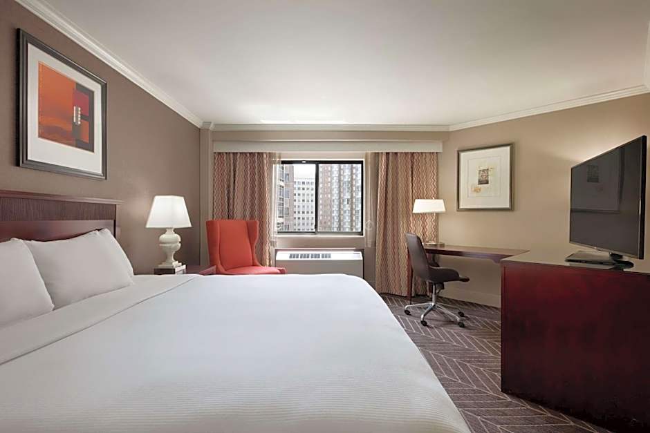 Hilton Arlington And Towers