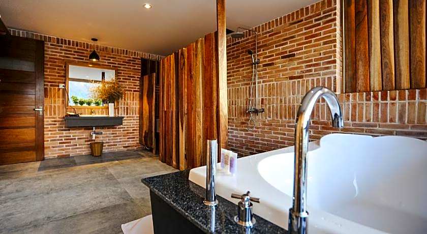 Seasing Boutique Hotel