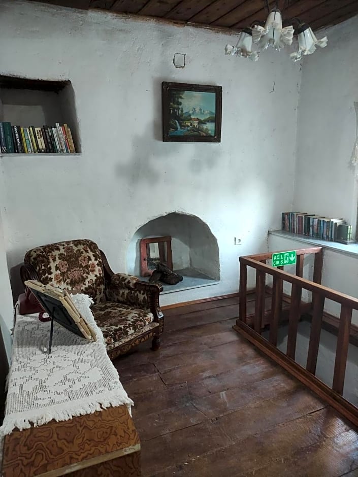 Koca Kapı Konaklama