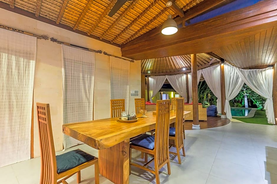 Villa Pilou – Tanah Lot, WY