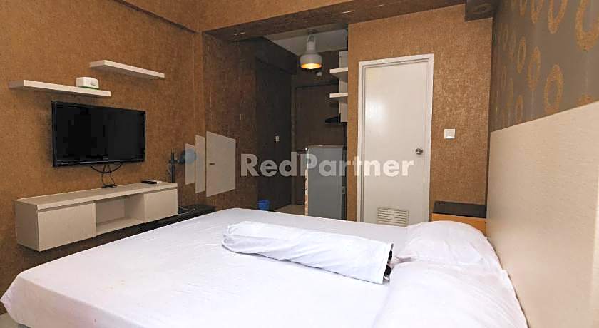 RedLiving Apartemen Podomoro Golf View Queen Room Tower Dahoma