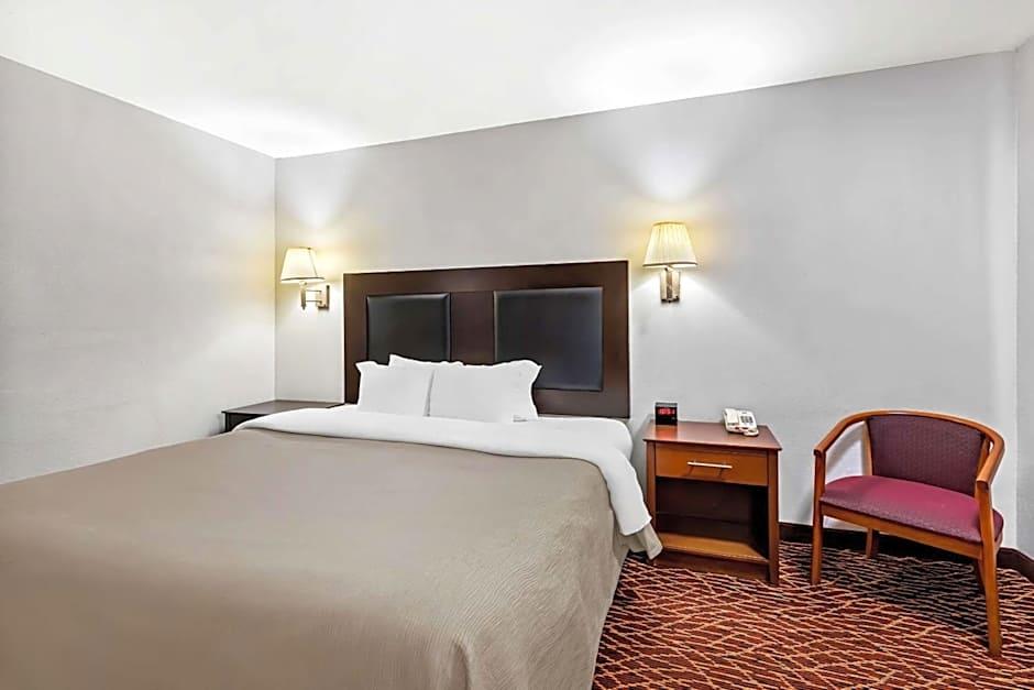 Quality Inn Marietta near Dobbins ARB