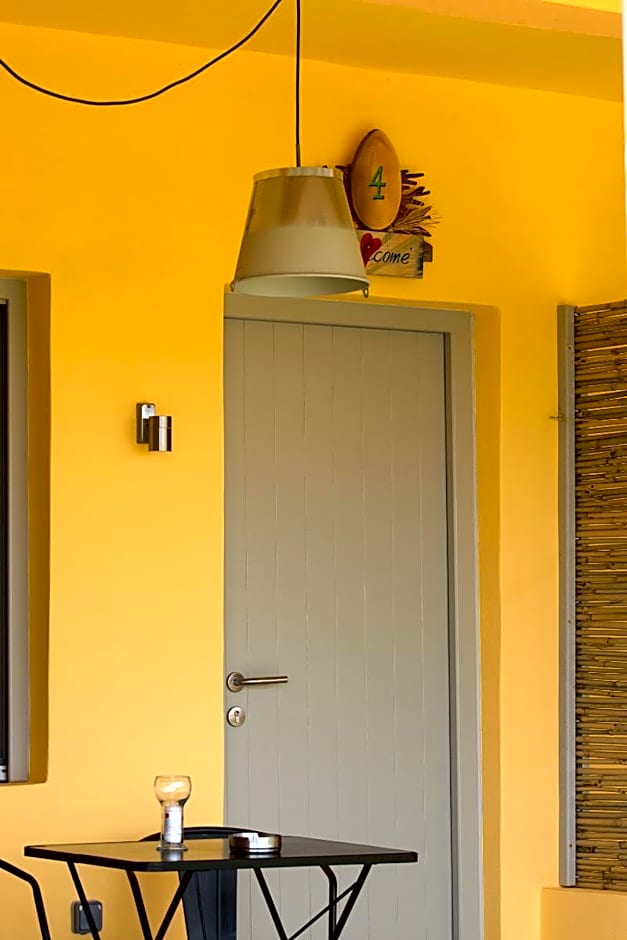 Rooster Guesthouse Rooms