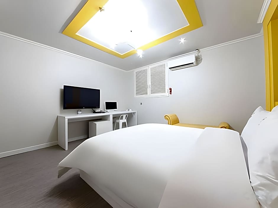 Gwangju Sangmu W Lounge Hotel