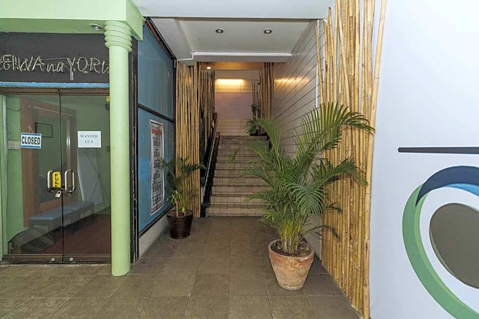 Spaces by Eco Hotels by RedDoorz – Makati, NY