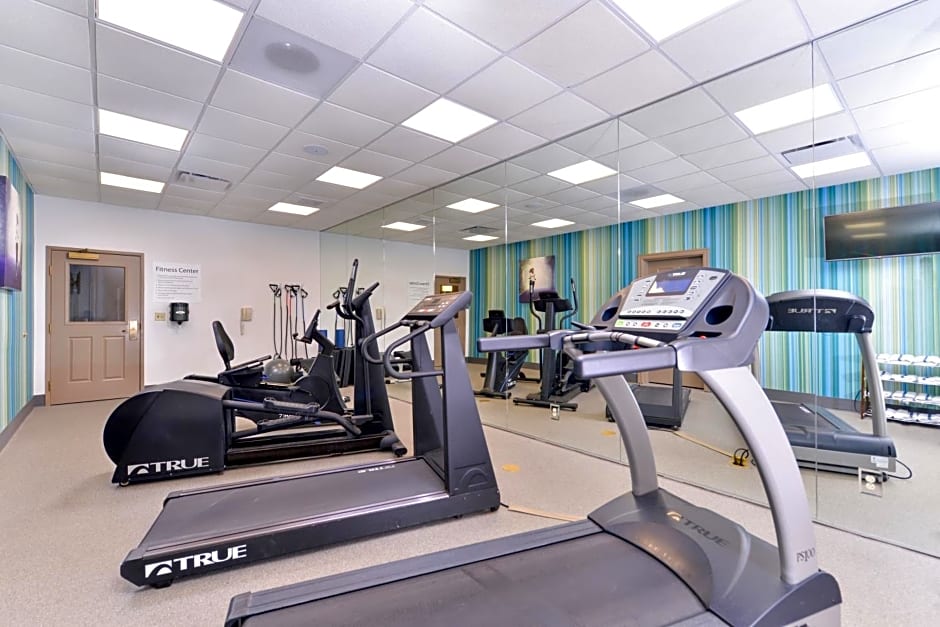 Holiday Inn Express Hotel & Suites St. Louis West-O'Fallon, an IHG Hotel