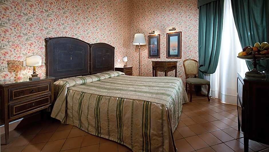 Chiaja Hotel de Charme