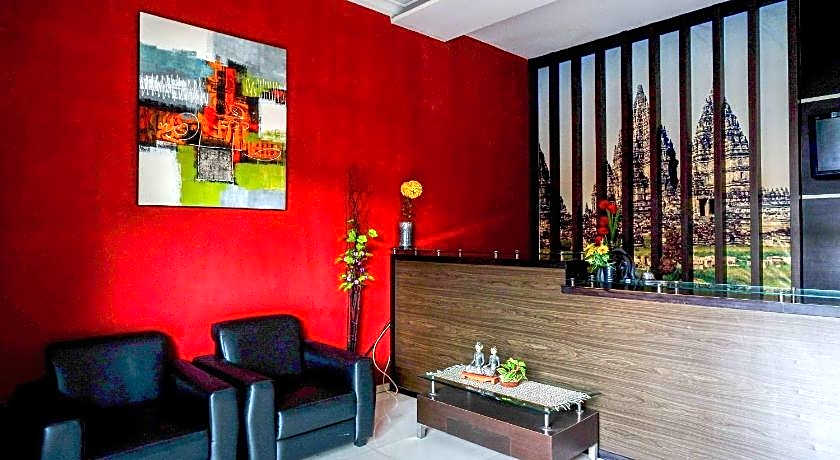 RedDoorz Plus near Amplaz Yogyakarta