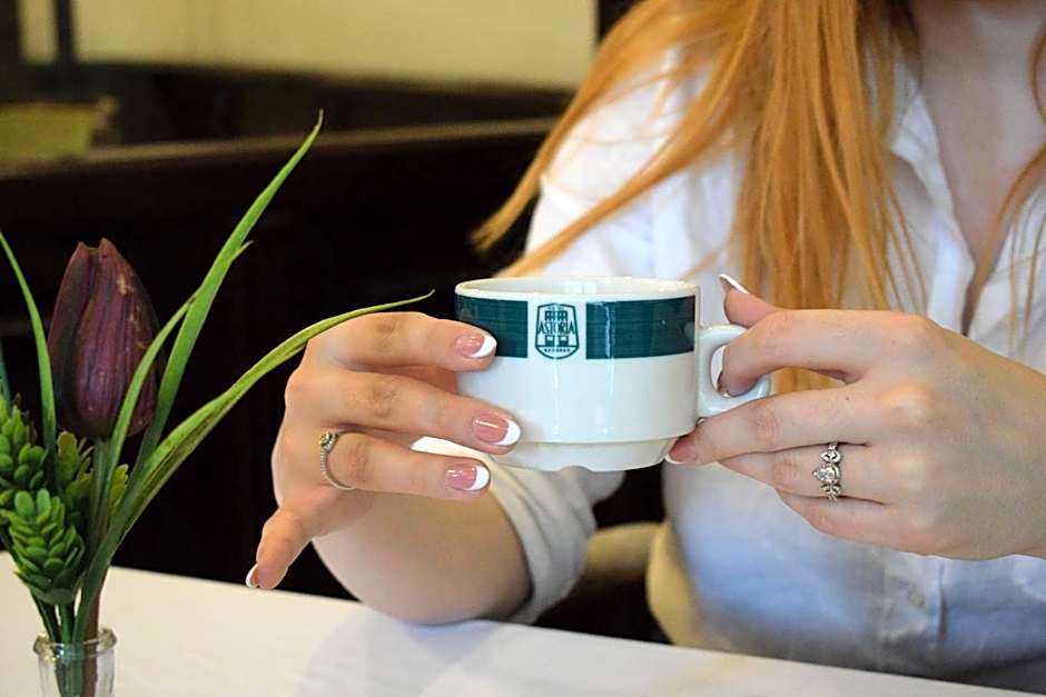 Queen's Astoria Design Hotel