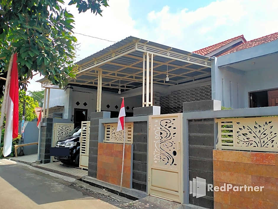 Navisha Guest House Syariah near Exit Tol Batang RedPartner