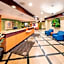 Comfort Inn & Suites Oakland