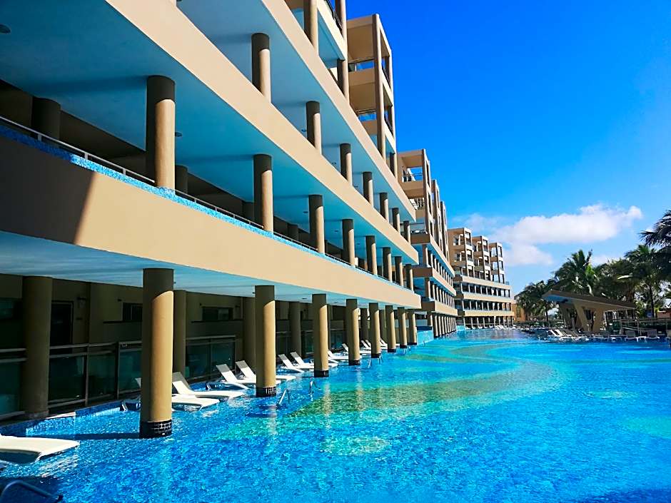 Generations Riviera Maya Family Resort - Catamaran, Aqua Nick & More Inclusive 