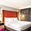 La Quinta Inn & Suites by Wyndham New Orleans Downtown