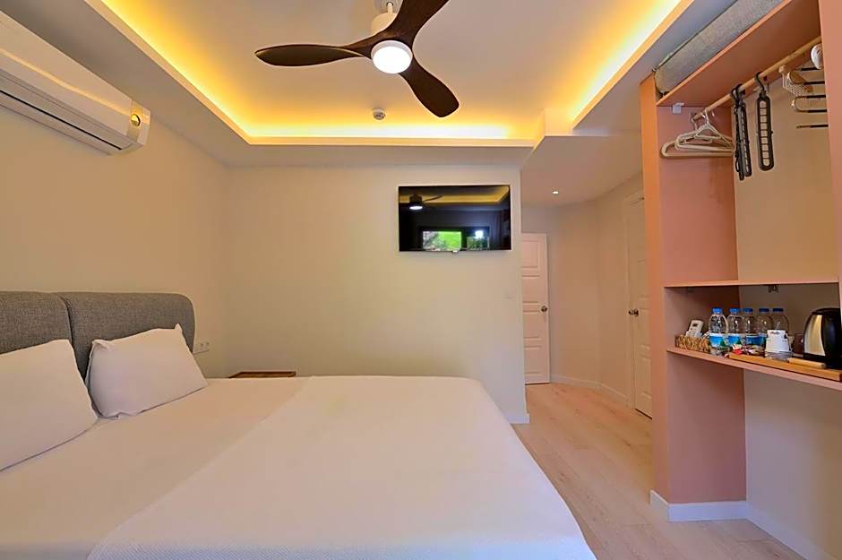 Calis Hotel