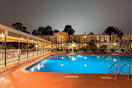 Ramada by Wyndham Houston Intercontinental Airport East