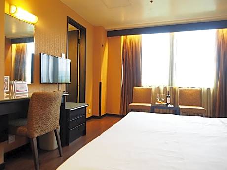 Superior Queen or Twin Room with Buffet Breakfast