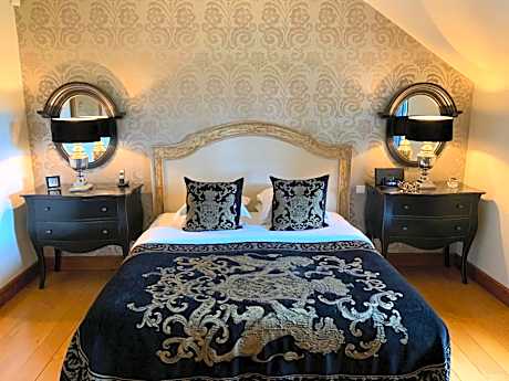 Family Suite - 148 ft² Parking Included