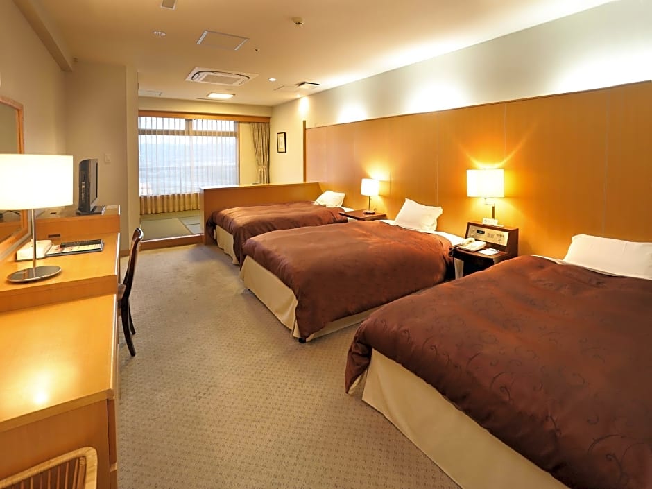 Hotel Parens Onoya
