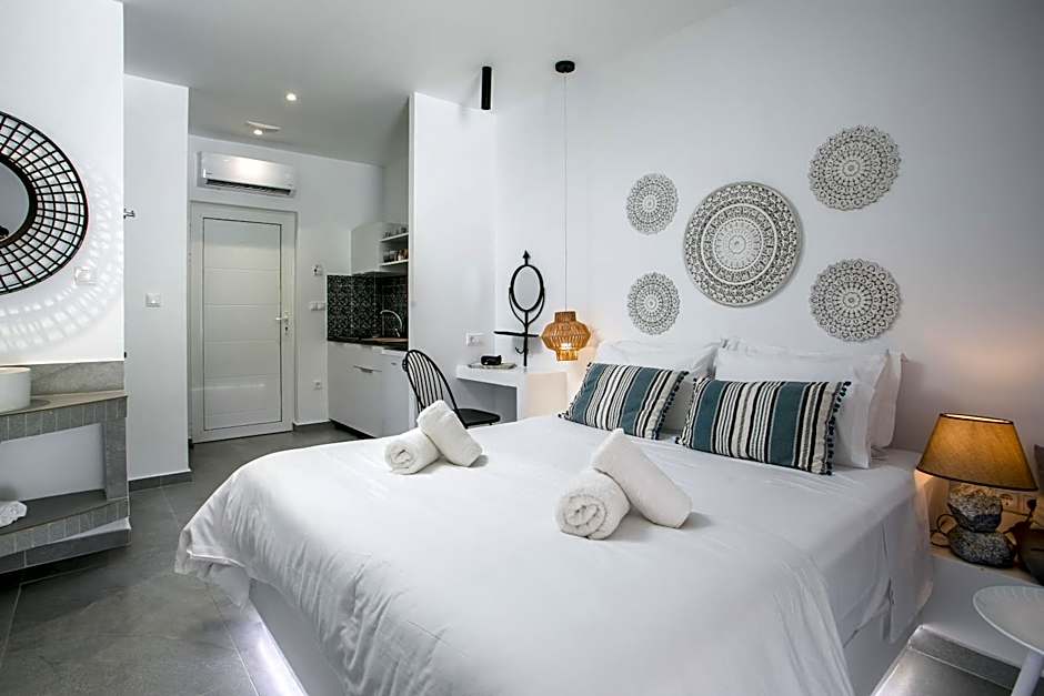 Calma Luxury Studios & Suites