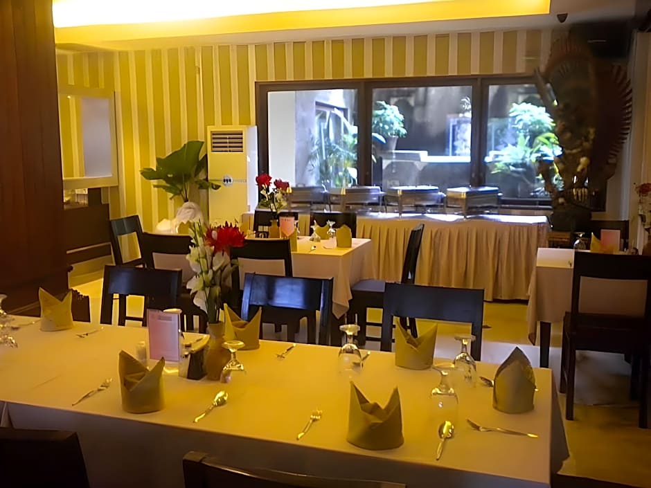 Urbanview Hotel Taman Suci Denpasar Bali