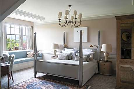 Classic Suite with View