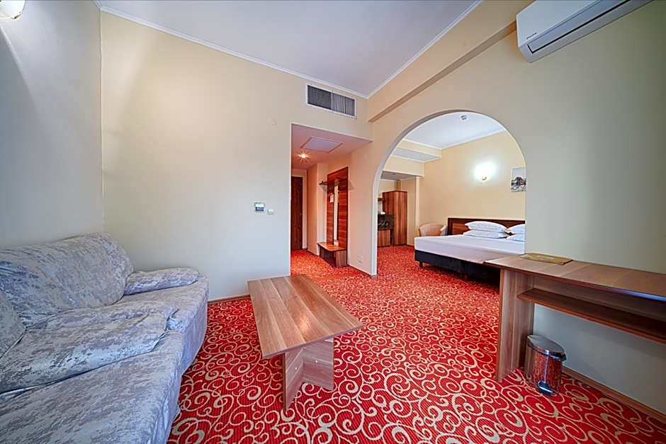 Central Hotel