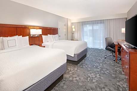 Double Room with Two Double Beds and Roll-in Shower – Mobility and Hearing Accessible