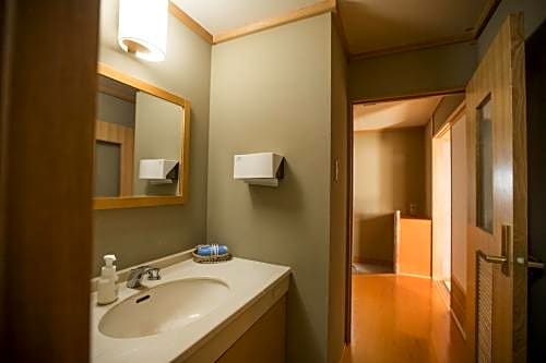 Refre Hotel
