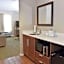 Hampton Inn By Hilton & Suites Alexandria