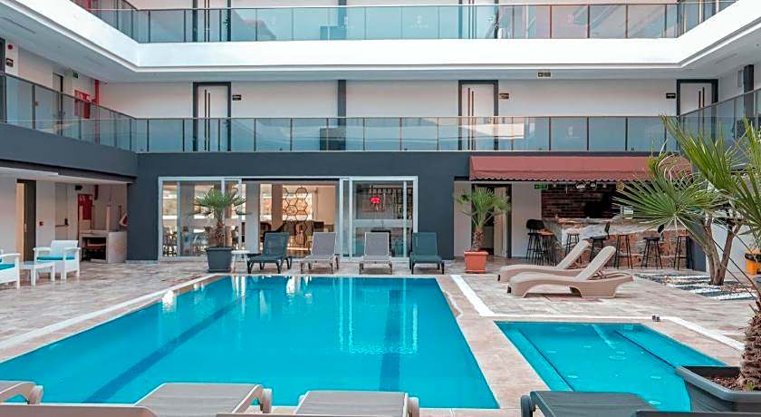 LADİK HOTEL