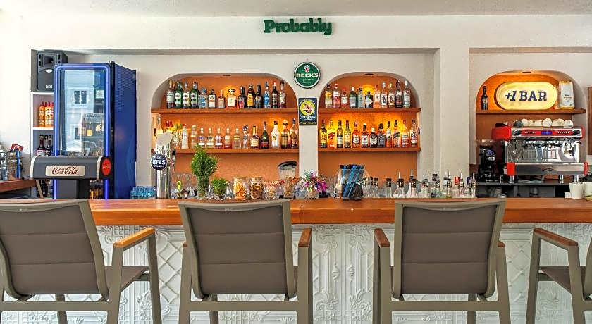 Montebello Deluxe Hotel