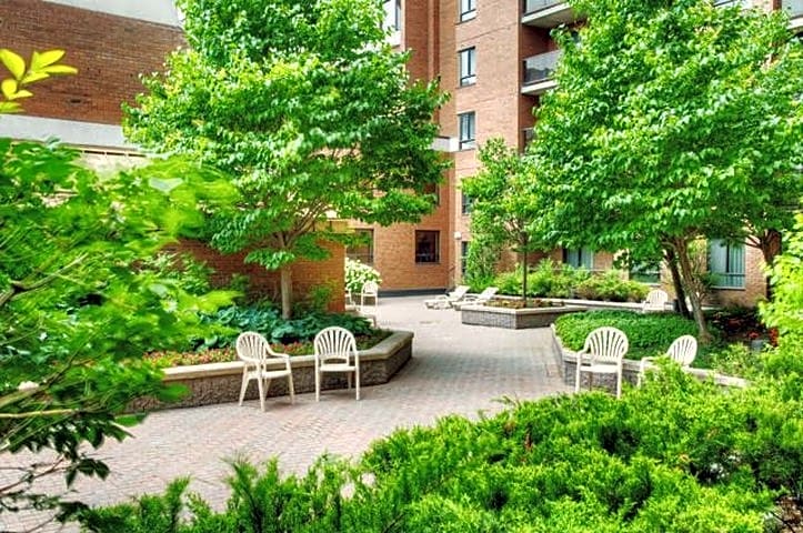 Les Suites Hotel Ottawa