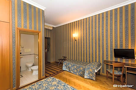 Triple Superior Room