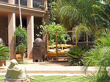 Chillout Hotel Tres Mares