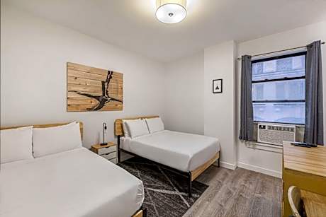 2 Double Beds Non-Smoking