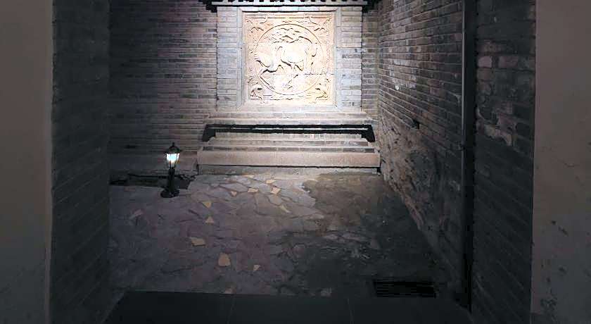 The Great Wall Courtyard Hostel